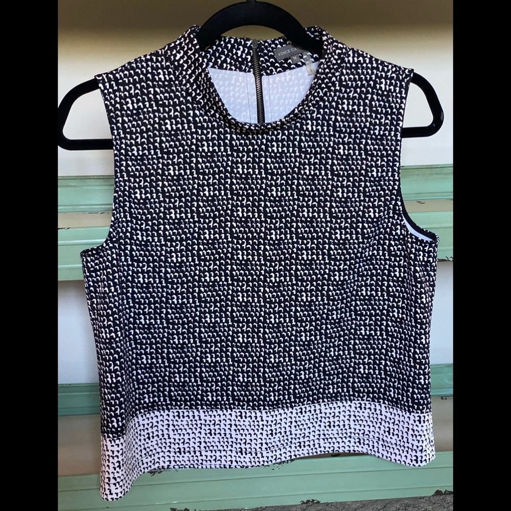 Vince Camuto Black and White Mock Neck Tank Size M